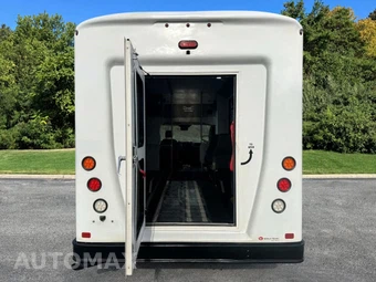 2018 Ford Transit 350 HD Cutaway 10360 GVWR DRW - miniatura 8