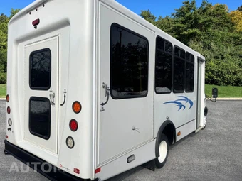 2018 Ford Transit 350 HD Cutaway 10360 GVWR DRW - miniatura 9