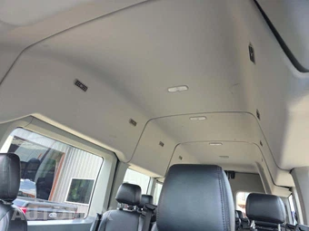 2018 Ford Transit 350 HD Passenger Wagon XL DRW High Roof 147.6" WB - miniatura 11