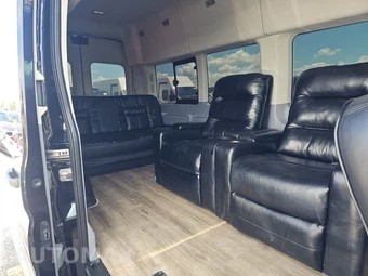 2018 Ford Transit 350 HD Passenger Wagon XLT DRW High Roof 147.6" WB - miniatura 14