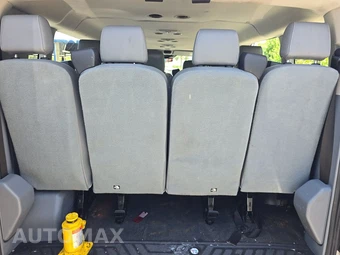 2018 Ford Transit 350 Passenger Wagon XL w/RH Swing-Out Doors Low Roof 147.6" WB - miniatura 17