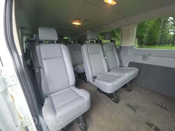 2018 Ford Transit 350 Passenger Wagon XL w/RH Swing-Out Doors Low Roof 147.6" WB - miniatura 12