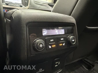 2018 GMC Acadia Denali - miniatura 25