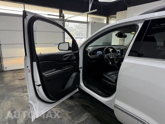 2018 GMC Acadia Denali - miniatura 8