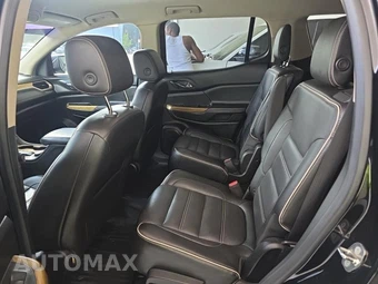 2018 GMC Acadia Denali 5SA – miniatura 10