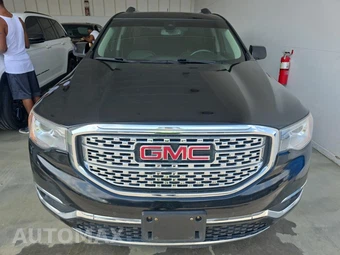 2018 GMC Acadia Denali 5SA – miniatura 2