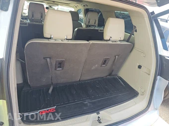 2018 GMC Acadia Denali 5SA – miniatura 16