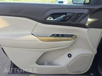 2018 GMC Acadia Denali 5SA – miniatura 9