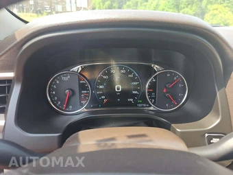 2018 GMC Acadia Denali 5SA – miniatura 6