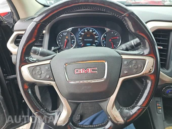 2018 GMC Acadia Denali 5SA – miniatura 10
