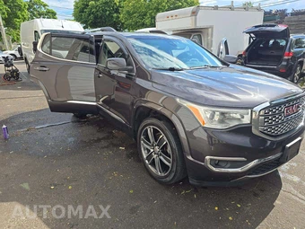 2018 GMC Acadia Denali 5SA - miniatura 4