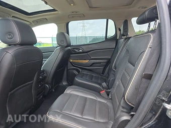 2018 GMC Acadia Denali 5SA – miniatura 13