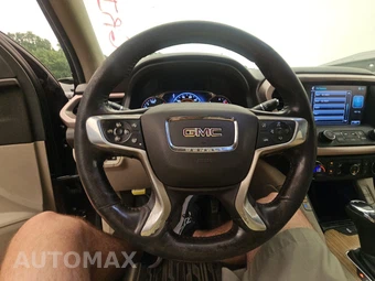 2018 GMC Acadia Denali 5SA – miniatura 10
