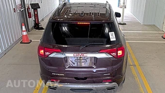 2018 GMC Acadia Denali 5SA – miniatura 5