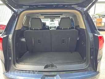2018 GMC Acadia Denali 5SA – miniatura 12