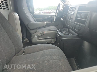 2018 GMC Savana 2500 Cargo Van 1WT 135.0" WB - miniatura 8