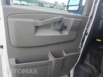 2018 GMC Savana 2500 Cargo Van 1WT 135.0" WB - miniatura 9