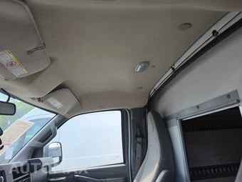 2018 GMC Savana 3500 Cutaway 1WT – miniatura 18