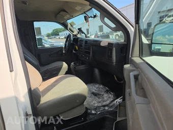 2018 GMC Savana 3500 Cutaway 1WT – miniatura 8