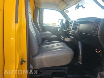 2018 GMC Savana 3500 Cutaway 1WT DRW 177.0" WB - miniatura 8