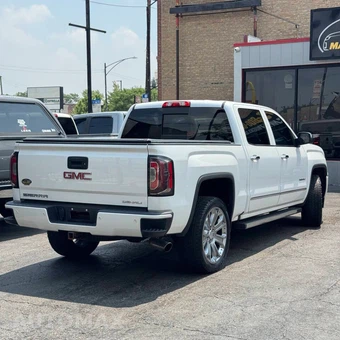2018 GMC Sierra 1500 Denali Crew Cab Short Bed 5SA - miniatura 8