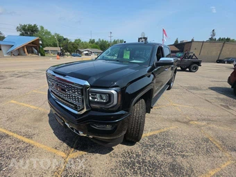 2018 GMC Sierra 1500 Denali Crew Cab Short Bed 5SA