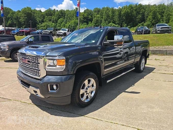 2018 GMC Sierra 2500 Denali HD Crew Cab Medium Bed 5SA