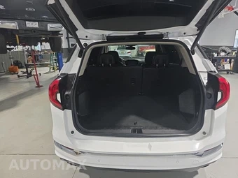 2018 GMC Terrain Denali 5SA - miniatura 13