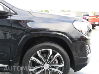 2018 GMC Terrain Denali 5SA - miniatura 32