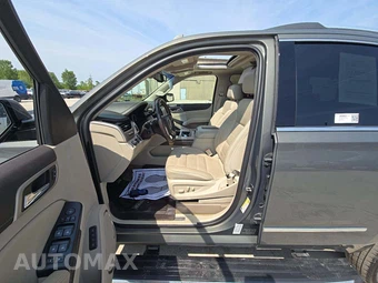 2018 GMC Yukon Denali - miniatura 3