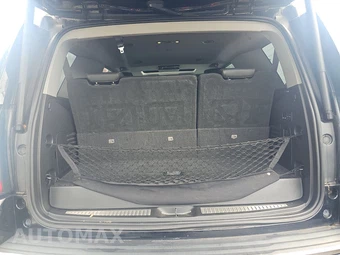 2018 GMC Yukon Denali 5SA - miniatura 17