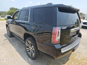 2018 GMC Yukon Denali 5SA - miniatura 2
