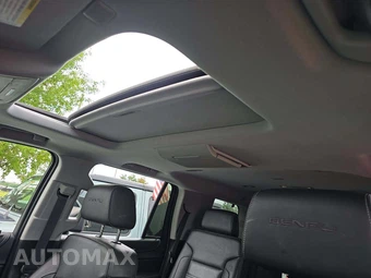 2018 GMC Yukon Denali 5SA - miniatura 11