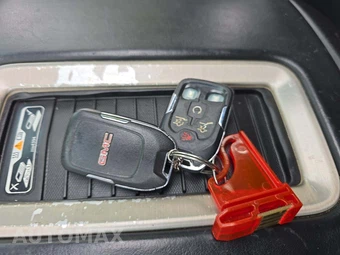 2018 GMC Yukon Denali 5SA - miniatura 8