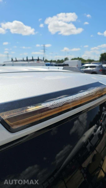 2018 GMC Yukon Denali 5SA - miniatura 28