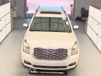 2018 GMC Yukon Denali 5SA - miniatura 2