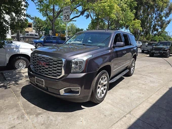 2018 GMC Yukon Denali 5SA