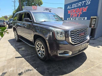 2018 GMC Yukon Denali 5SA - miniatura 4
