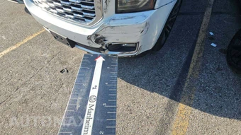 2018 GMC Yukon Denali 5SA – miniatura 25
