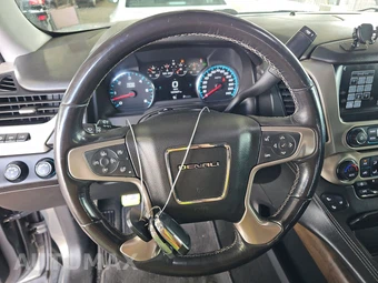 2018 GMC Yukon Denali 5SA - miniatura 10