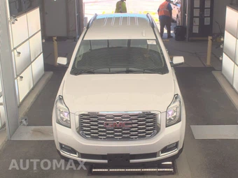2018 GMC Yukon Denali 5SA - miniatura 2