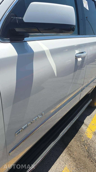 2018 GMC Yukon Denali 5SA - miniatura 22