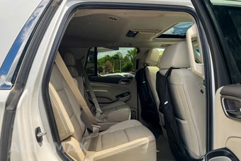 2018 GMC Yukon Denali 5SA - miniatura 15