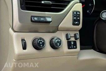 2018 GMC Yukon Denali 5SA - miniatura 31