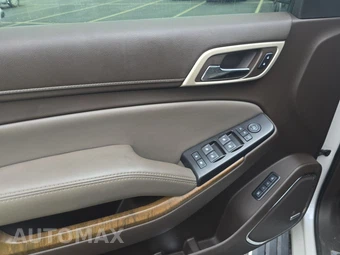 2018 GMC Yukon Denali 5SA - miniatura 9