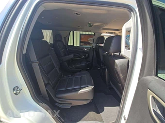 2018 GMC Yukon Denali 5SA - miniatura 14
