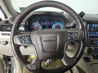 2018 GMC Yukon Denali 5SA - miniatura 10