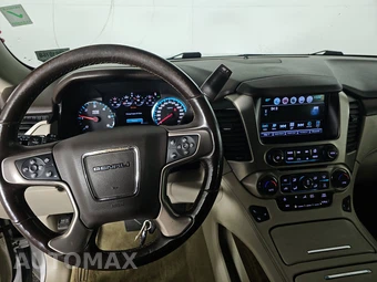 2018 GMC Yukon Denali 5SA - miniatura 11