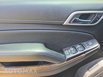 2018 GMC Yukon Denali 5SA - miniatura 9