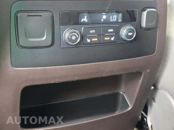 2018 GMC Yukon Denali 5SA - miniatura 26